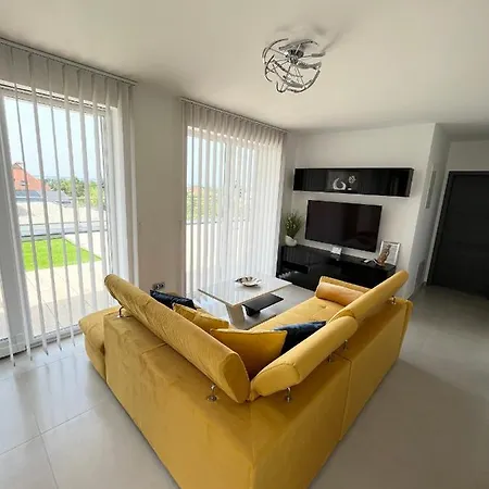 Napfény Terasz Apartman Vonyarcvashegy